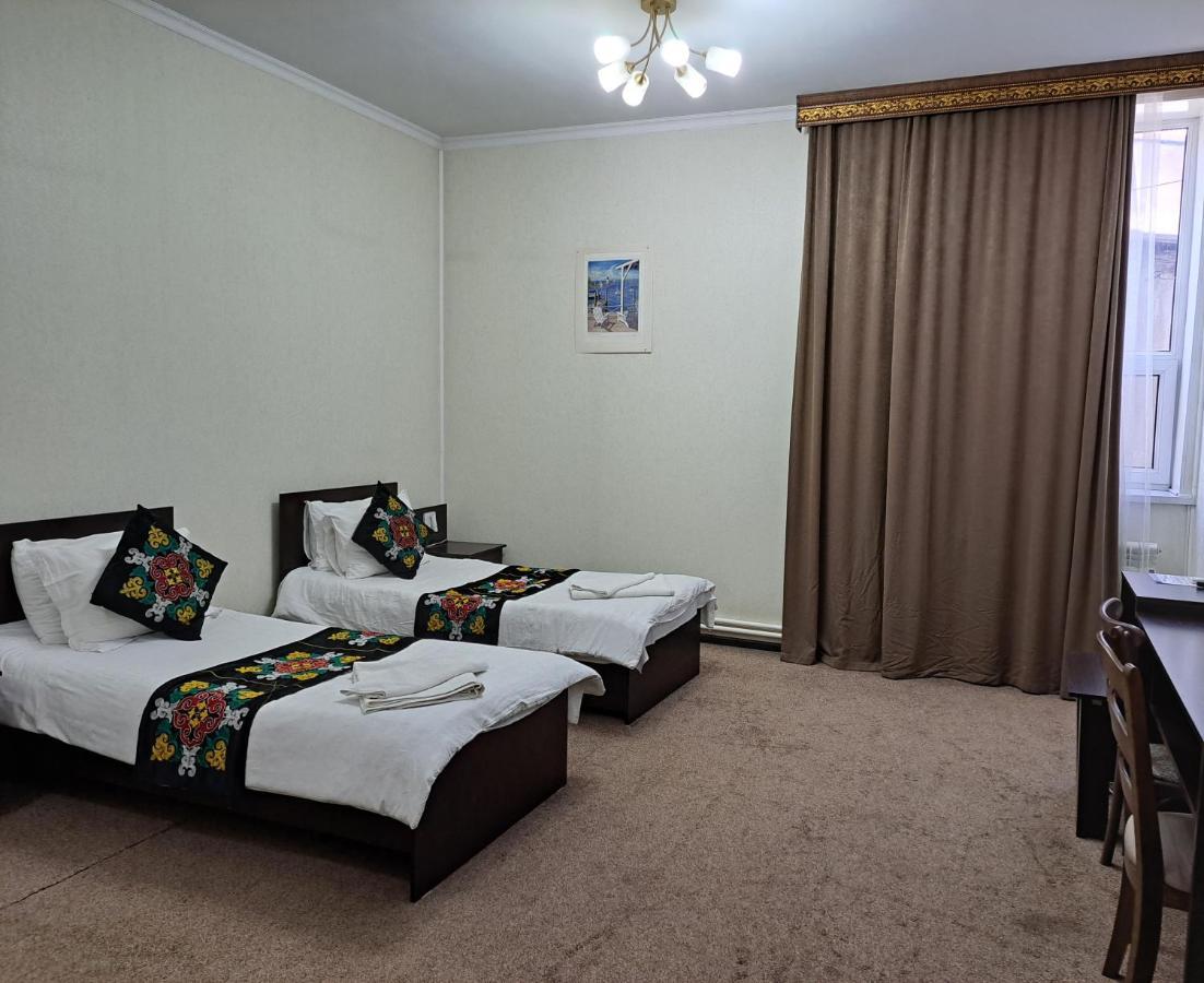 Ocean Hotel Ош Екстериор снимка